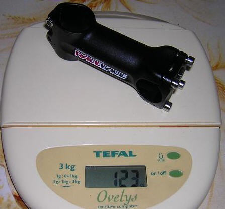 Race Face Deus 2005 : 123gr